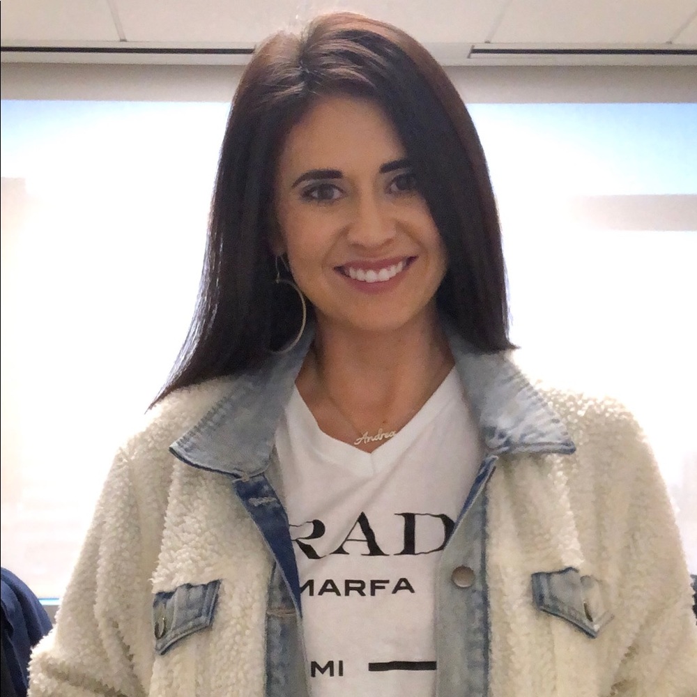 Meet your Posher, Andrea